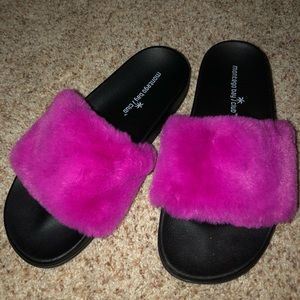 fuzzy slide on shoes